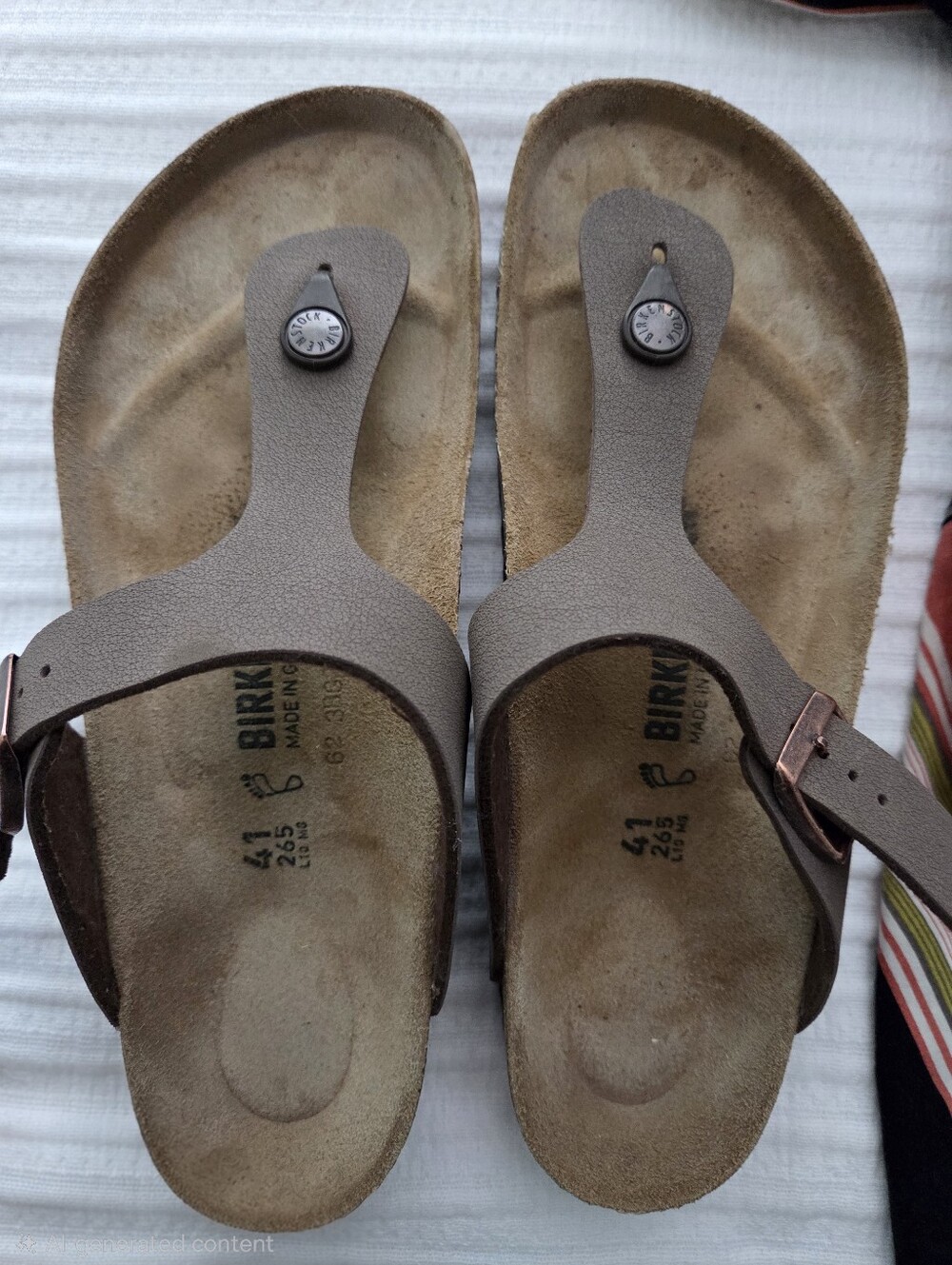 Birkenstock Gizeh Women's Taupe/Bronze Thong Sandals
